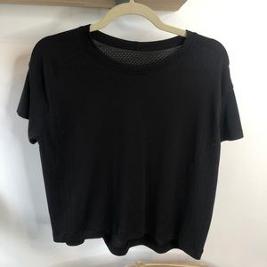 Lululemon black breathable workout shirt